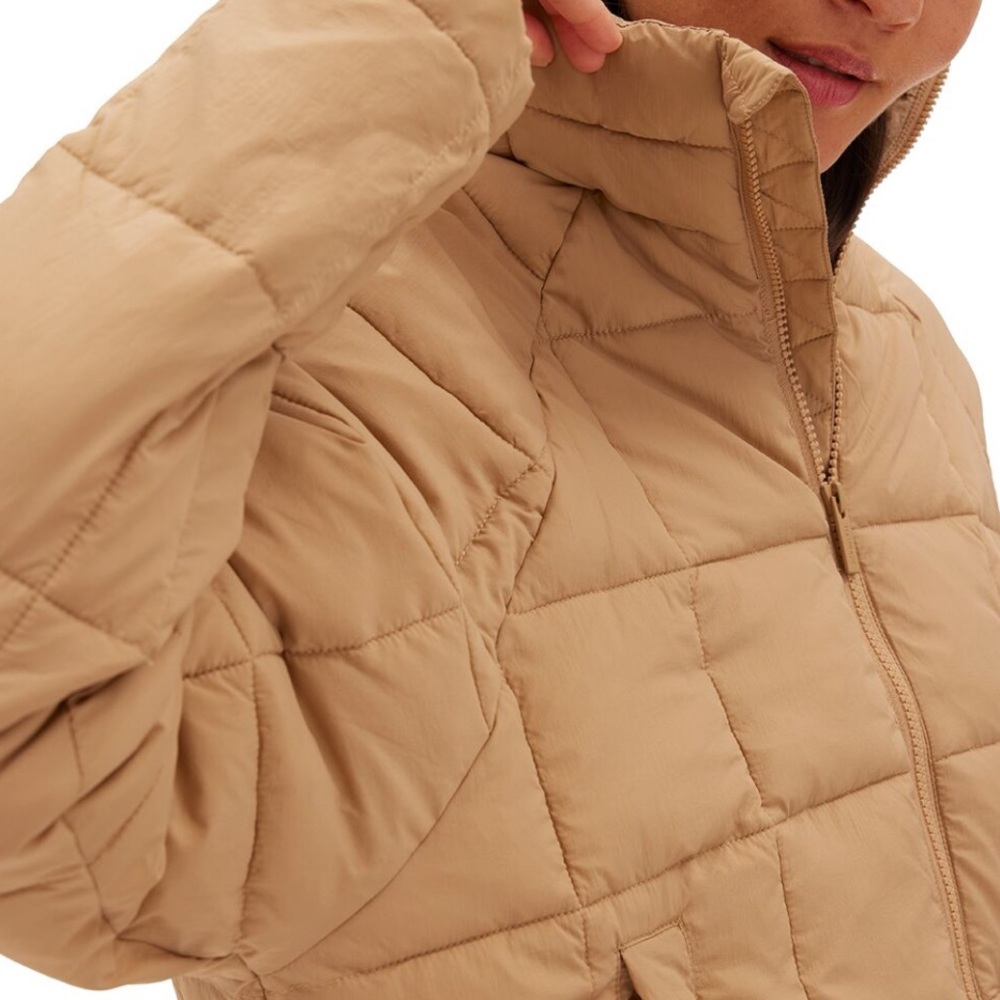 NWT HALFDAYS NELLIE packable quilted puffer in tan sizes XS,S,M,L, XL - Picture 4 of 15